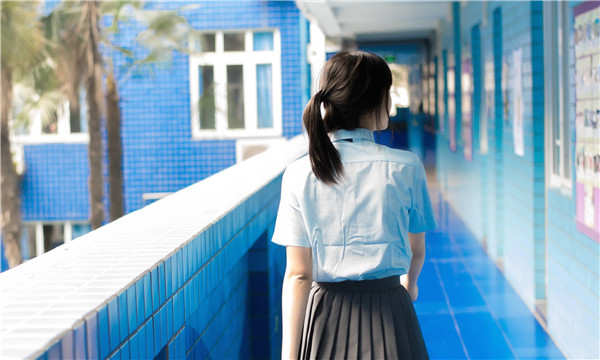 鲁甸如何找到一个可以帮助我生孩子的女人？